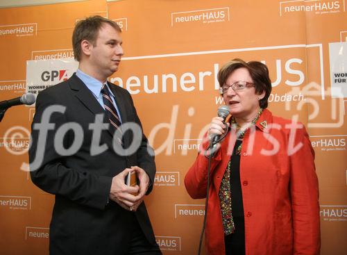 (C) Fotodienst/Anna Rauchenberger - 19.12.2007 - Wien - Der Verein neunerHAUS eröffnet das dritte Wohnhaus für obdachlose Menschen in Wien - Favoriten als Gemeinschaftsprojekt mit der Wohnbauvereinigung für Privatangestellte (WBV-GPA). FOTO: Moderator, Marianne Klicka (Beiratsmitglied des Fonds Soziales Wien).