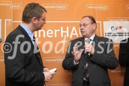 (C) Fotodienst/Anna Rauchenberger - 19.12.2007 - Wien - Der Verein neunerHAUS eröffnet das dritte Wohnhaus für obdachlose Menschen in Wien - Favoriten als Gemeinschaftsprojekt mit der Wohnbauvereinigung für Privatangestellte (WBV-GPA). FOTO: Moderator, Walter Zwiauer (Vorstandsvorsitzender der GPA Privatstiftung)