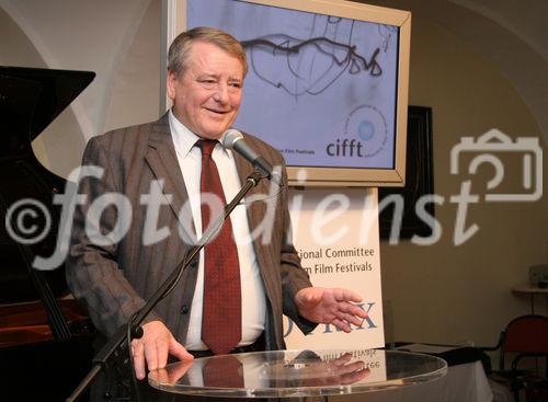 (C) Fotodienst/Anna Rauchenberger - 12.11.2007 - Wien - Das Komitee der bedeutendsten internationalen Tourismusfilm-Festivals CIFFT (Comité International des Festivals du Film Touristique) prämierte den weltbesten Tourismusfilm 2007. FOTO: Enes Arifhodzic (director of the Head Office of the Tourism Association of the Federation of Bosnia and Herzegovina).