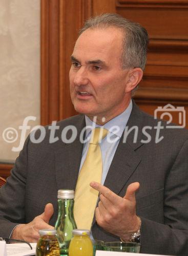 (C) Fotodienst/Anna Rauchenberger - 30.10.2007 - Wien - Presse-Rond-Table zum Thema BIOETHANOL. FOTO: Gen. Dir. DI Johann Marihart (Vorstandsvorsitzender AGRANA Beteiligungs AG)