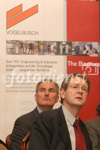 (C) Fotodienst/Anna Rauchenberger - 30.10.2007 - Wien - Presse-Rond-Table zum Thema BIOETHANOL. FOTO: Dr. Ing. Torsten Schulze (Prokurist, stellv. Bereichsleiter 'Biocommodieties', Vogelbusch GmbH, Wien), Gen. Dir. DI Johann Marihart (Vorstandsvorsitzender AGRANA Beteiligungs AG)