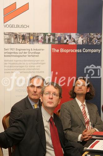 (C) Fotodienst/Anna Rauchenberger - 30.10.2007 - Wien - Presse-Rond-Table zum Thema BIOETHANOL. FOTO: Dr. Ing. Torsten Schulze (Prokurist, stellv. Bereichsleiter 'Biocommodieties', Vogelbusch GmbH, Wien, Mitte), Gen. Dir. DI Johann Marihart (Vorstandsvorsitzender AGRANA Beteiligungs AG, links), DI Dr. techn. Gerfried Jungmeier (Bereichsleiter 'Energiewirtschaft und Energieplanung', rechts)