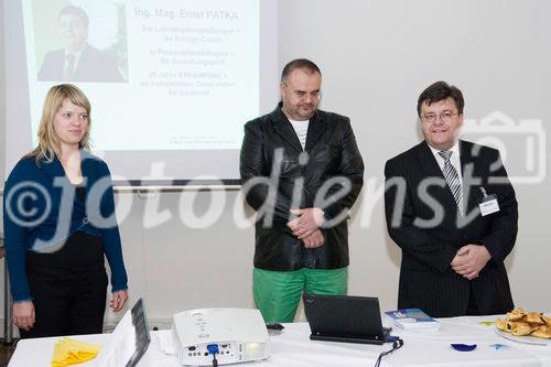 (c) fotodienst/Dan Carabas - Wien 18.10.07 - Der Steuerkreuzweg: 5 Jahresfeier der Steuerberatungskanzlei Steuer & Service  - FOTO: v.li. Alois Gmeiner, Mag. Ernst Patka
