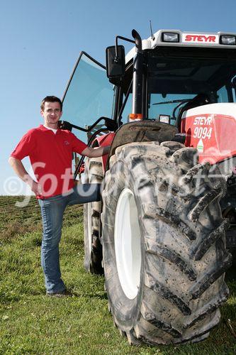 (c):Fotodienst/Klaus Neureiter, Hr.Orasch Jr., Jauntaler Salami, Schaubauernhof
Karl Orasch, Steyr Traktoren und Pöttinger Geräte