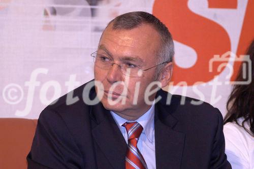 Pressekonferenz des Bundeskanzleramts zum Tag des Sports 2007. Foto: Alfred Gusenbauer (Bundeskanzler der Republik Österreich, Parteivositzender der SPÖ) (C)Fotodienst/Patrick Krajnc                            