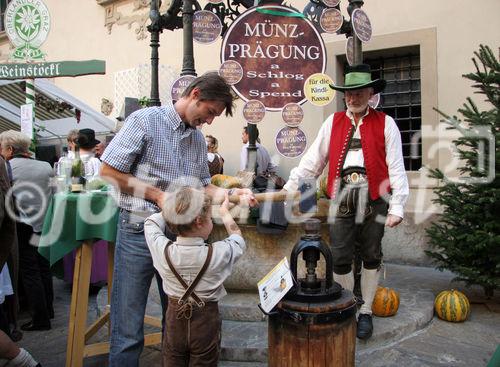 (C) Fotodienst/Anna Rauchenberger - Wien 16.09.2007 - Aufsteirern ist das Fest in der Grazer Altstadt für all jene,
die steirisch denken, leben, reden,
singen, tanzen oder einfach nur das
typisch 