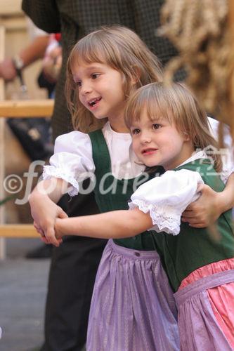 (C) Fotodienst/Anna Rauchenberger - Wien 16.09.2007 - Aufsteirern ist das Fest in der Grazer Altstadt für all jene,
die steirisch denken, leben, reden,
singen, tanzen oder einfach nur das
typisch 