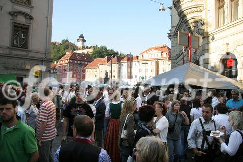 (C) Fotodienst/Anna Rauchenberger - Wien 16.09.2007 - Aufsteirern ist das Fest in der Grazer Altstadt für all jene,
die steirisch denken, leben, reden,
singen, tanzen oder einfach nur das
typisch 