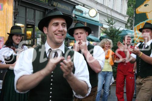 (C) Fotodienst/Anna Rauchenberger - Wien 16.09.2007 - Aufsteirern ist das Fest in der Grazer Altstadt für all jene,
die steirisch denken, leben, reden,
singen, tanzen oder einfach nur das
typisch 