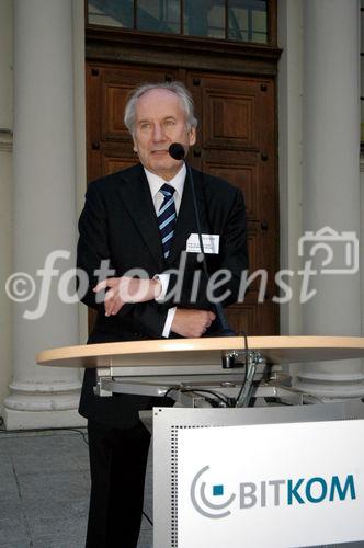 Prof. Dr. Dr. h.c. mult. August-Wilhelm Scheer IDS Scheer AG Präsident des Bitkom 
Bitkom Sommerfest 2007, Hamburger Bahnhof, Berlin