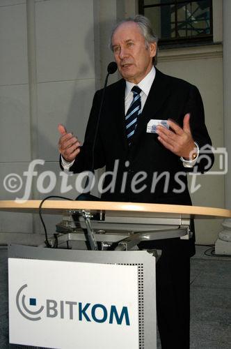 Prof. Dr. Dr. h.c. mult. August-Wilhelm Scheer IDS Scheer AG Präsident des Bitkom 
Bitkom Sommerfest 2007, Hamburger Bahnhof, Berlin