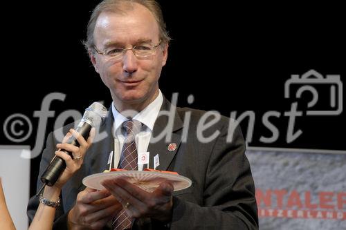 Foto: Herr Jürg Simon (Präsident Emmentaler)
Urkundenfeier zur Aufnahme des Emmentaler Switzerland Käse in das Register der geschützten Ursprungsbezeichnungen. (C) Fotodienst/Tabea Vogel