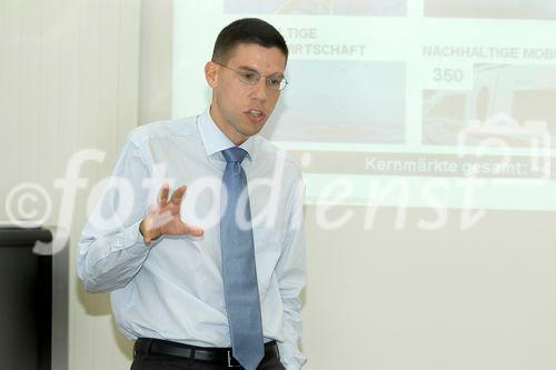 (C) Fotodienst/Patrick Krajnc - Wien 17.07.2007 - Pressegespräch: Die Chancen der östrreichischen Umweltindustrie. FOTO: Mag. Rupert Petry                          