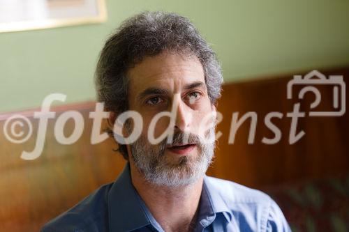 (c) fotodienst / Johannes Brunnbauer | UN Commission on Narcotic Drugs im Cafe Landtmann am 25.3.2011Im Bild.vlnr.:Michael Krawitz (USA: Veteranen für den Zugang zu medizinischem Cannabis)