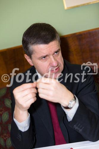 (c) fotodienst / Johannes Brunnbauer | Vorab-Pressegespräch zur 9. Jahrestagung der ÖGN in Wien im Cafe Landtmann am 15.3.2011
Im Bild vlnr.: Dr. Wolfgang Serles