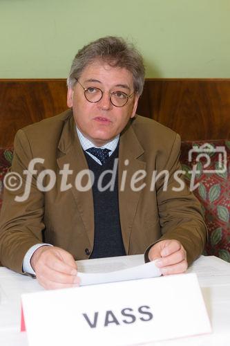 (c) fotodienst / Johannes Brunnbauer | Vorab-Pressegespräch zur 9. Jahrestagung der ÖGN in Wien im Cafe Landtmann am 15.3.2011
Im Bild.: Dr. Karl Vass