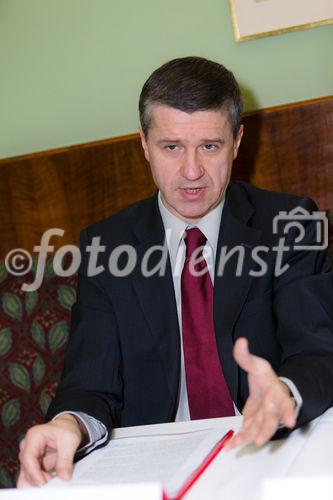 (c) fotodienst / Johannes Brunnbauer | Vorab-Pressegespräch zur 9. Jahrestagung der ÖGN in Wien im Cafe Landtmann am 15.3.2011
Im Bild vlnr.: Dr. Wolfgang Serles