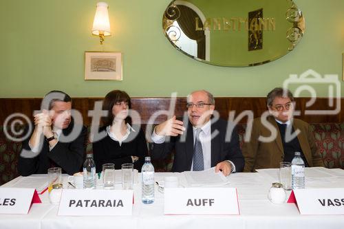 (c) fotodienst / Johannes Brunnbauer | Vorab-Pressegespräch zur 9. Jahrestagung der ÖGN in Wien im Cafe Landtmann am 15.3.2011
Im Bild vlnr.: Dr. Wolfgang Serles, Dr. Ekaterina Pataraia, Dr. Eduard Auff und Dr. Karl Vass