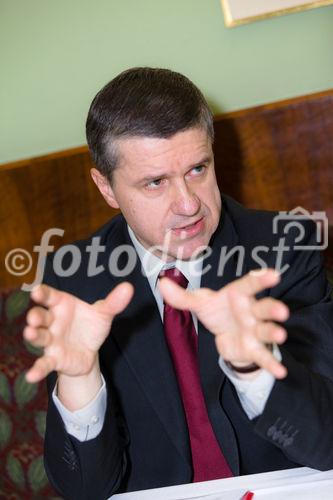 (c) fotodienst / Johannes Brunnbauer | Vorab-Pressegespräch zur 9. Jahrestagung der ÖGN in Wien im Cafe Landtmann am 15.3.2011
Im Bild vlnr.: Dr. Wolfgang Serles