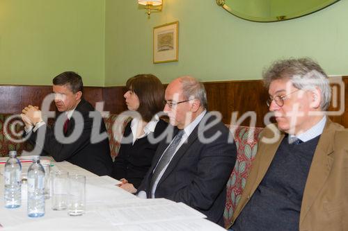 (c) fotodienst / Johannes Brunnbauer | Vorab-Pressegespräch zur 9. Jahrestagung der ÖGN in Wien im Cafe Landtmann am 15.3.2011
Im Bild vlnr.: Dr. Wolfgang Serles, Dr. Ekaterina Pataraia, Dr. Eduard Auff und Dr. Karl Vass