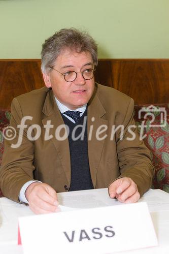 (c) fotodienst / Johannes Brunnbauer | Vorab-Pressegespräch zur 9. Jahrestagung der ÖGN in Wien im Cafe Landtmann am 15.3.2011
Im Bild.: Dr. Karl Vass