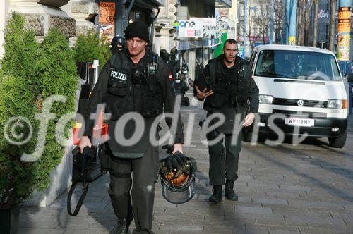 (c) fotodienst/Dan Carabas - Wien 20.01.07 - BAWAG Geiselnahme