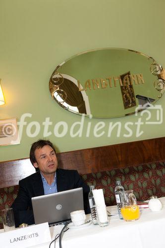 (c) fotodienst / Johannes Brunnbauer | Pressefrühstück aus Computer/Telekommunikation und Handel/Dienstleistungen in Wien im Cafe Landtmann mit Mag. Gerald Karl Lanzerits, Regional Manager Austria & CEE von hybris Software am 22.01.2011.