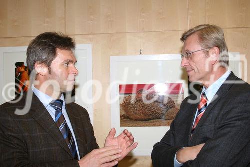 Linz 2007-01-16: 'OÖ Journalisten und Presseclub-Mitglieder erhielten EBC*L-Zertifikate'- Reinhard Gattringer, WKÖO Medienabteilung; OAR Gerhard Hasenöhrl, Leiter d OÖ Landespressedienstes - Foto: www.iManufaktur.at