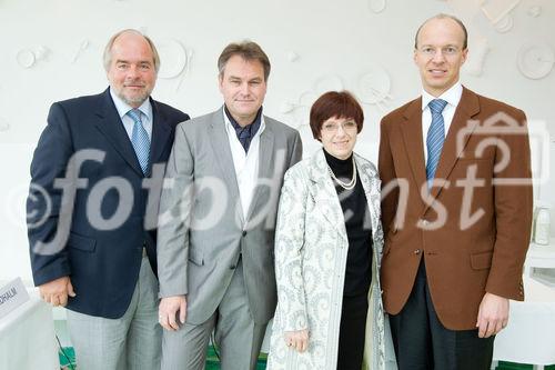 (C)fotodienst/Anna Rauchenberger Wien, 19.01.2011 - Unverträgliches Österreich: Jeder Dritte hat Probleme bei Verträglichkeit von Lebensmitteln. Eine Aktuelle Umfrage zu Lebensmittelintoleranzen zeigt Bedarf an mehr Sachinformation bei Ernährungsfragen. Ein neues Produkt verspricht mehr Lebensqualität für Mensche mit Laktoseintoleranz. FOTO v.l.: Joshi M.A. Schillhab, Managing Director von Oekonsult communication & consulting, Dr. Albert Missbichler, Biochemiker und Geschäftsführer Sciotec Diagnostic Technologies, Angelika Widhalm, Betroffene und Mitglied des Vereins FruLak & Co (Selbsthilfegruppe Fruktose-, Laktose-, Histaminintoleranz, Nahrungsmittelunverträglichkeiten und Gesunde Ernährung), Ao. Univ.-Prof. Dr. Micahel Wolzt, Facharzt für Innere Medizin, Universitätsklinik für Klinische Pharmakologie und Universitätsklinik für Innere Medizin III/Stoffwechsel und Endokrinologie Wien (Buchautor)