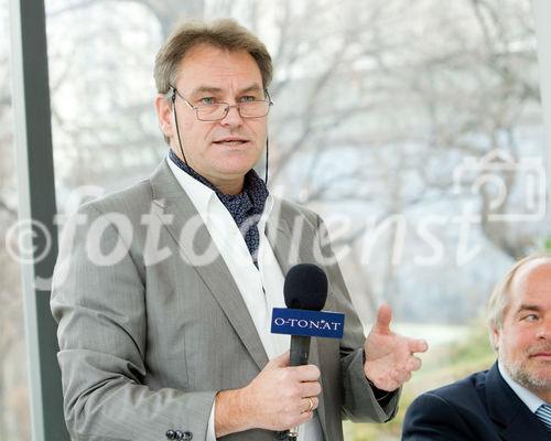 (C)fotodienst/Anna Rauchenberger Wien, 19.01.2011 - Unverträgliches Österreich: Jeder Dritte hat Probleme bei Verträglichkeit von Lebensmitteln. Eine Aktuelle Umfrage zu Lebensmittelintoleranzen zeigt Bedarf an mehr Sachinformation bei Ernährungsfragen. Ein neues Produkt verspricht mehr Lebensqualität für Mensche mit Laktoseintoleranz. FOTO: Dr. Albert Missbichler, Biochemiker und Geschäftsführer Sciotec Diagnostic Technologies