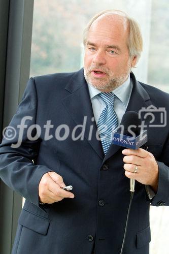 (C)fotodienst/Anna Rauchenberger Wien, 19.01.2011 - Unverträgliches Österreich: Jeder Dritte hat Probleme bei Verträglichkeit von Lebensmitteln. Eine Aktuelle Umfrage zu Lebensmittelintoleranzen zeigt Bedarf an mehr Sachinformation bei Ernährungsfragen. Ein neues Produkt verspricht mehr Lebensqualität für Mensche mit Laktoseintoleranz. FOTO: Joshi M.A. Schillhab, Managing Director von Oekonsult communication & consulting