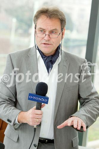 (C)fotodienst/Anna Rauchenberger Wien, 19.01.2011 - Unverträgliches Österreich: Jeder Dritte hat Probleme bei Verträglichkeit von Lebensmitteln. Eine Aktuelle Umfrage zu Lebensmittelintoleranzen zeigt Bedarf an mehr Sachinformation bei Ernährungsfragen. Ein neues Produkt verspricht mehr Lebensqualität für Mensche mit Laktoseintoleranz. FOTO: Dr. Albert Missbichler, Biochemiker und Geschäftsführer Sciotec Diagnostic Technologies