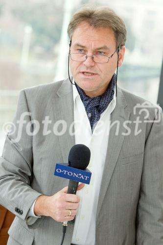 (C)fotodienst/Anna Rauchenberger Wien, 19.01.2011 - Unverträgliches Österreich: Jeder Dritte hat Probleme bei Verträglichkeit von Lebensmitteln. Eine Aktuelle Umfrage zu Lebensmittelintoleranzen zeigt Bedarf an mehr Sachinformation bei Ernährungsfragen. Ein neues Produkt verspricht mehr Lebensqualität für Mensche mit Laktoseintoleranz. FOTO: Dr. Albert Missbichler, Biochemiker und Geschäftsführer Sciotec Diagnostic Technologies