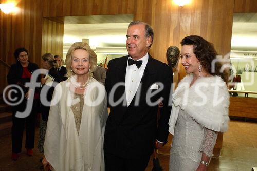 (C) fotodienst/Christian Hofer (www.chris-hofer.com) 
Salzburg - Großes Festspielhaus - Fix & Foxi-Herausgeberin Alexandra Kauka besuchte mit Begleiter Sterling Morton Hamill und Prinzessin Yvonne von Hessen die Premiere von 