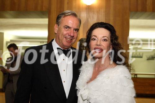 (C) fotodienst/Christian Hofer (www.chris-hofer.com) 
Salzburg - Großes Festspielhaus - Fix & Foxi-Herausgeberin Alexandra Kauka besuchte mit Begleiter Sterling Morton Hamill und Prinzessin Yvonne von Hessen die Premiere von 