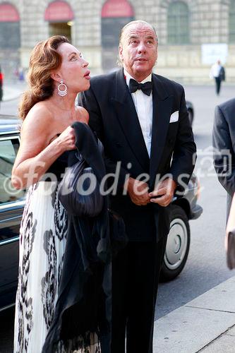 (c) Fotodienst/Kai Bornhak - München, den 27.7.09 - 
Fix&Foxi - Verlegerin Alexandra Kauka in Begleitung von Prinzessin Yvonne von Hessen und Morton Sterling Hamill beim Besuch der Münchner Opernfestspiele 2009, Festspiel-Galakonzert Angela Gheorghiu im Nationaltheater.
