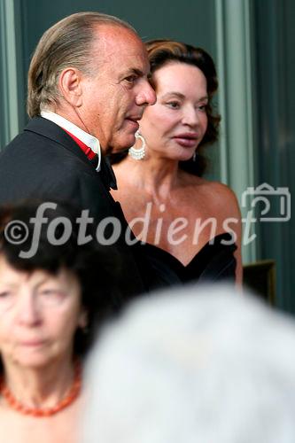 (c) Fotodienst/Kai Bornhak - München, den 27.7.09 - 
Fix&Foxi - Verlegerin Alexandra Kauka in Begleitung von Prinzessin Yvonne von Hessen und Morton Sterling Hamill beim Besuch der Münchner Opernfestspiele 2009, Festspiel-Galakonzert Angela Gheorghiu im Nationaltheater.
