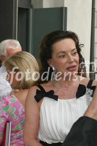 (C) fotodienst/Sigrid Chapman - München, den 27.07.2006 - Fix&Foxi Verlegerin Alexandra Kauka besucht bei den Opernfestspielen in München die Aufführung von Richard Wagners 