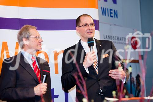 (c) fotodienst / Johannes Brunnbauer | Ferien-Messe Wien - Internationale Messe für Urlaub, Reisen und Freizeit
im Bild vlnr.: Karl Pramendorfer (Oberösterreichische Werbung) und Balaszkovacz (Ungarisches Tourismusamt)