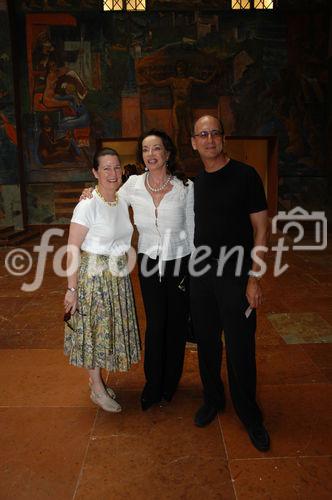 Fix & Foxi-Verlegerin Alexandra Kauka bei der Generalprobe zu Figaros Hochzeit. FOTO: Alexandra Kauka in Begleitung von Peter Gelb, dem neuem General Manager der MET.