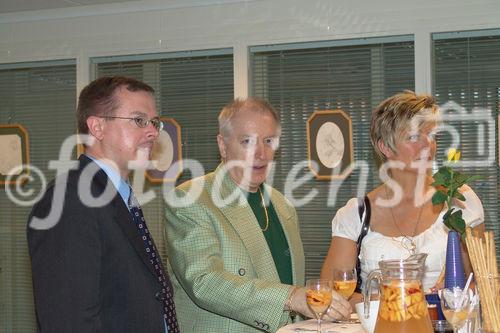 Brüssel - Sommerempfang und Vernissage anlässlich des erfolgreichen Abschlusses der österreichischen Ratspräsidentschaft 2006 in den Räumlichkkeiten des Verbindungsbüros des Landes Niederösterreich:  - Foto: www.iManufaktur.at