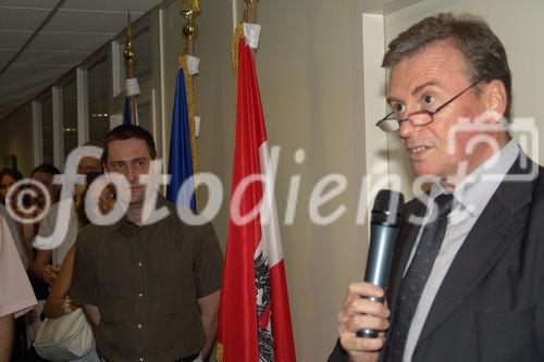 Brüssel - Sommerempfang und Vernissage anlässlich des erfolgreichen Abschlusses der österreichischen Ratspräsidentschaft 2006 in den Räumlichkkeiten des Verbindungsbüros des Landes Niederösterreich:  - Foto: www.iManufaktur.at