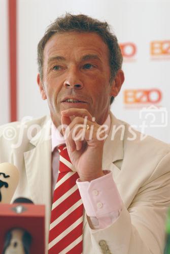 (c) Fotodienst / Daniel K. Gebhart - Jörg Haider - Verkündung der VfGH-Entscheidung zu Ortstafeln - FOTO: Dr. Jörg Haider (BZÖ, Landeshauptmann Kärnten)