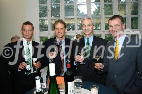 Präsentation Festspielwein
Grüner Veltliner von Willy Bründlmayer + Zweigelt von Josef Umathum
v.l. Markus Oberhamberger - Stiegl, Bründlmayer, Gerbert Schwaighofer, Umathum
www.siebinger.com                                