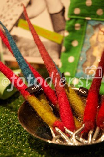 (c) fotodienst/Dan Carabas - Wien 27.04.06 - Verkaufsausstellung für junges Modedesign - FOTO: Ausstellung