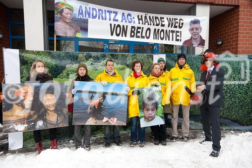 (C) fotodienst / Johannes Hloch - Wien, 6.12.2010; Am 6.12.2010 erhält der austro-brasilianische Bischof Erwin Kräutler in Stockholm aufgrund seines Einsatzes für die Rechte der Indigenen in Amazonien den Alternativ-Nobelpreis. Er wird damit auch explizit für seinen mutigen Einsatz gegen das Mega-Kraftwerk Belo Monte geehrt, für das die steirische Andritz AG die Turbinen liefern möchte. Welthaus Wien und die Dreikönigsaktion, Hilfswerk der Katholischen Jungschar, organisierten am Tag der Preisverleihung eine Solidaritätsaktion vor dem Andritz-Gebäude in Wien.