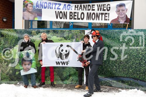 (C) fotodienst / Johannes Hloch - Wien, 6.12.2010; Am 6.12.2010 erhält der austro-brasilianische Bischof Erwin Kräutler in Stockholm aufgrund seines Einsatzes für die Rechte der Indigenen in Amazonien den Alternativ-Nobelpreis. Er wird damit auch explizit für seinen mutigen Einsatz gegen das Mega-Kraftwerk Belo Monte geehrt, für das die steirische Andritz AG die Turbinen liefern möchte. Welthaus Wien und die Dreikönigsaktion, Hilfswerk der Katholischen Jungschar, organisierten am Tag der Preisverleihung eine Solidaritätsaktion vor dem Andritz-Gebäude in Wien.