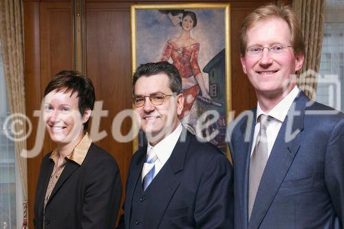 Jahrespressekonferenz der Handelskammer Deutschland-Schweiz 2006. Bild: Dr. Marion Viol, Leiterin Rechts- und Steuerabteilung; Ralf J. Bopp, Direktor; Daniel Heuer, Leiter Exportmarketing; Handelskammer Deutschland-Schweiz