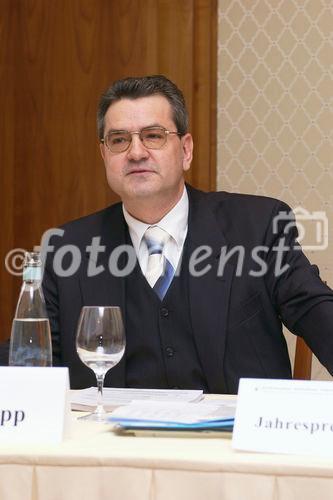 Jahrespressekonferenz der Handelskammer Deutschland-Schweiz 2006. Bild: Ralf J. Bopp, Direktor; Handelskammer Deutschland-Schweiz