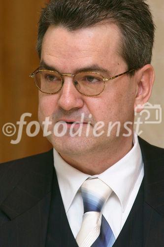 Jahrespressekonferenz der Handelskammer Deutschland-Schweiz 2006. Bild: Ralf J. Bopp, Direktor; Handelskammer Deutschland-Schweiz